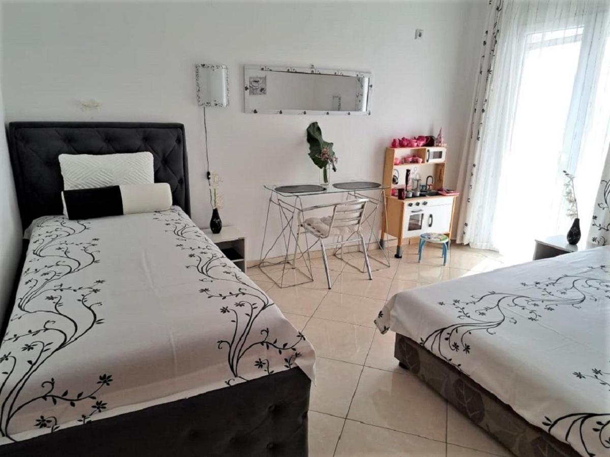 Montenegro Smile Apartments Dobra Voda Exterior foto