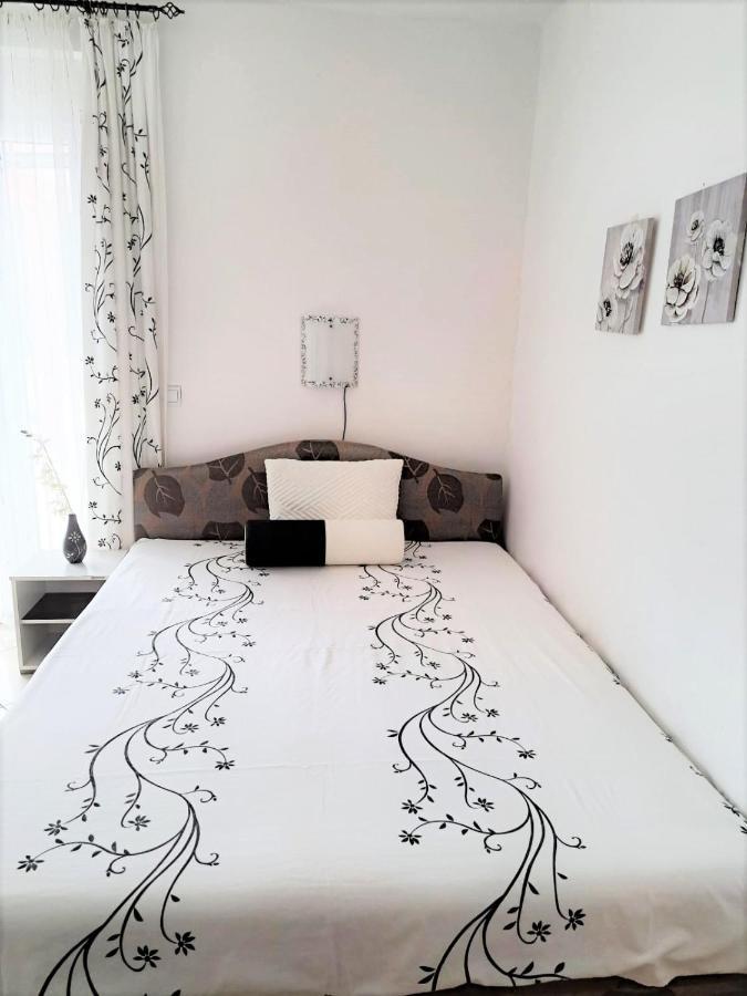 Montenegro Smile Apartments Dobra Voda Exterior foto