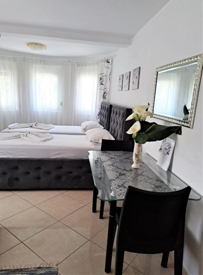 Montenegro Smile Apartments Dobra Voda Exterior foto